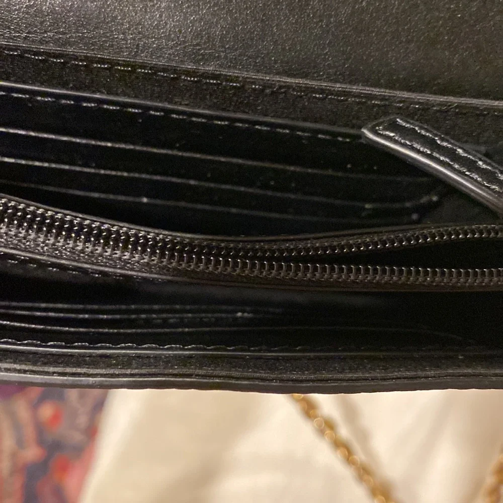 MARC JACOBS NEW YORK EMPIRE CITY WALLET CROSBODY BAG PURSE GOLD CHAIN - Picture 15 of 16